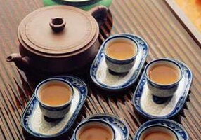 請(qǐng)和軟板廠一起來(lái)學(xué)習(xí)商務(wù)用茶的禮儀之道
