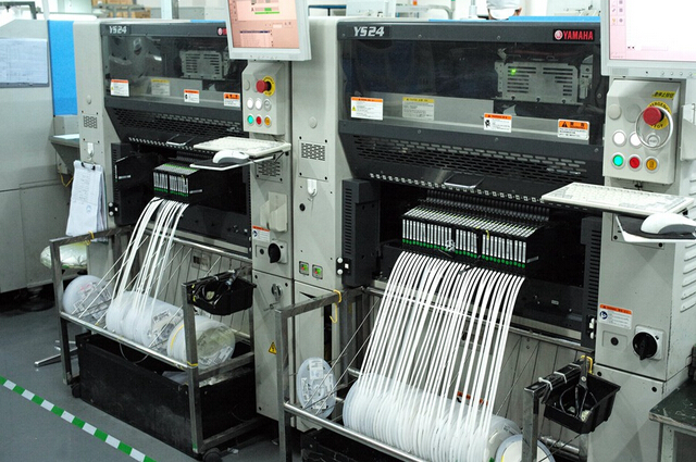 PCB廠(chǎng)為你解析波峰焊接的缺陷（一）