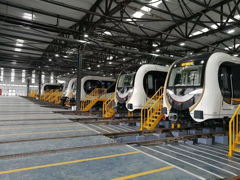 FPC之地鐵列車是如何運(yùn)到軌道上的？相信很多人沒見過！