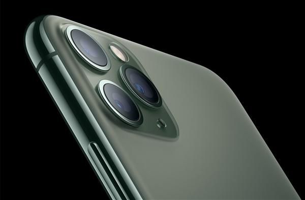 手機(jī)無線充軟板之iPhone 15全系用USB-C：蘋果細(xì)節(jié)套路用戶 狡猾！