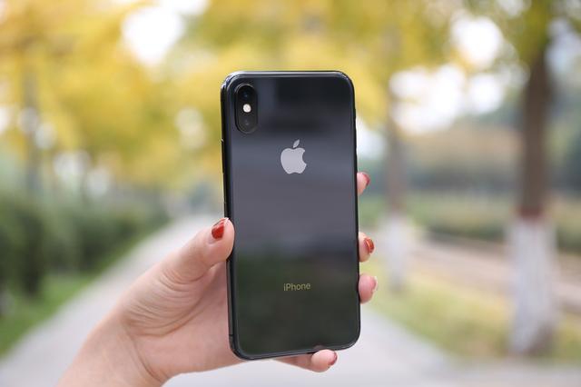 iPhone X掉漆嚴(yán)重到?jīng)]法直視，但更令人心寒的是蘋(píng)果的回應(yīng)！
